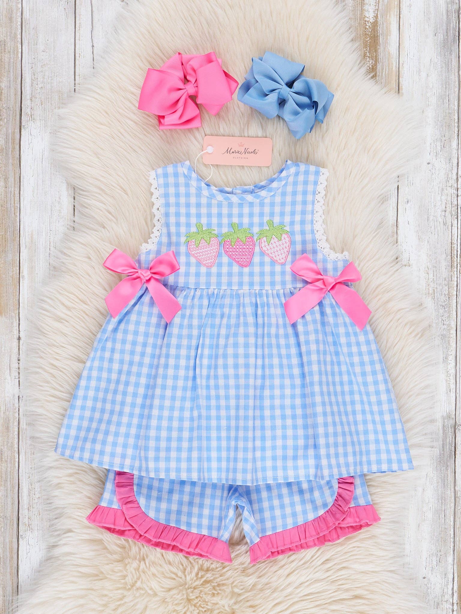 Gingham Embroidered Strawberries 100% Cotton Ruffle Outfit: L(4yrs)