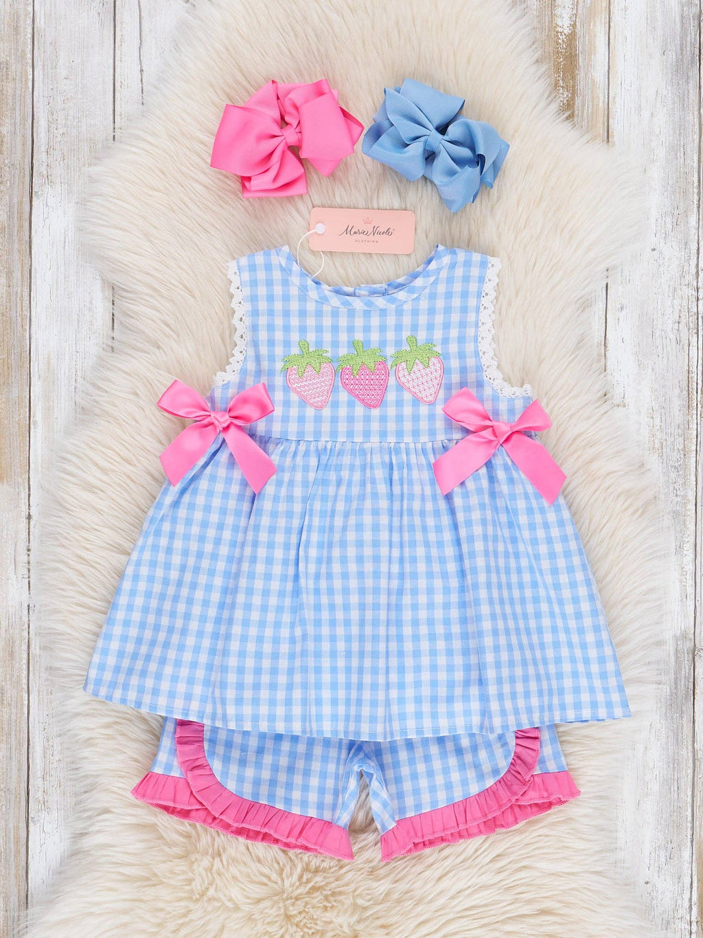 Gingham Embroidered Strawberries 100% Cotton Ruffle Outfit: M(3yrs)