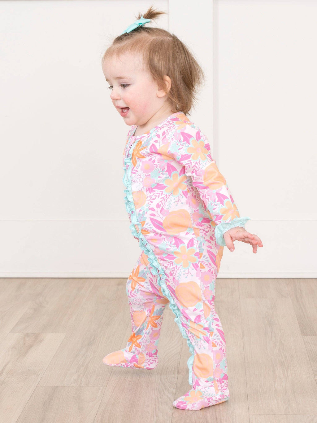 Hibiscus Buds Ruffle Footed Sleeper Pajamas: 12/18MOS